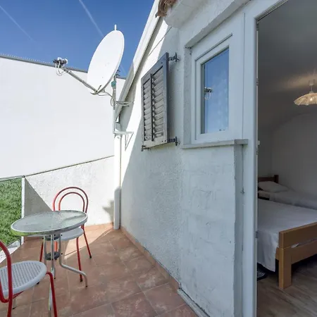 Basta Apartment *