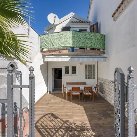 Apartment Basta *