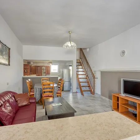 Apartment Basta *